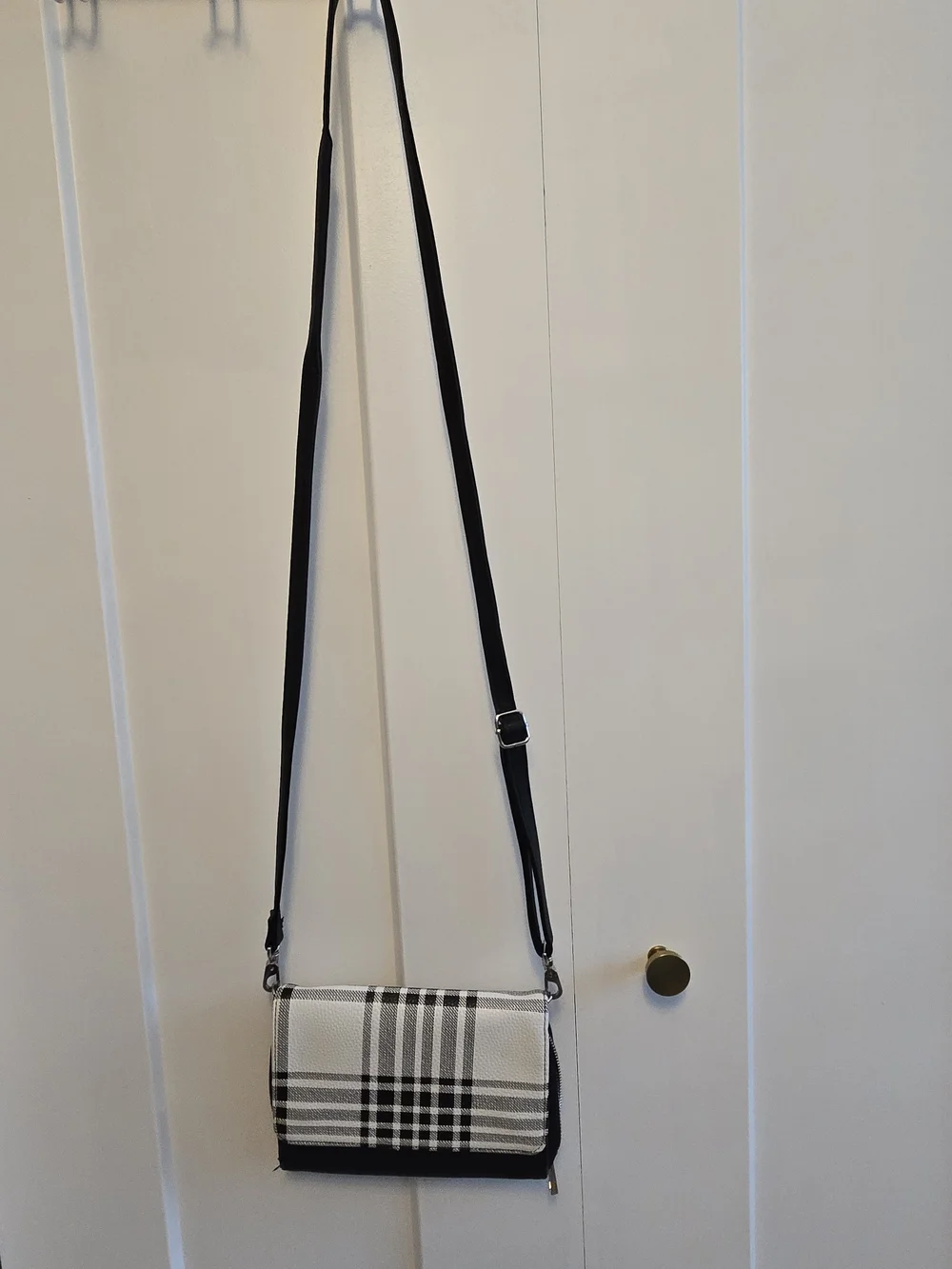 thirty-one Black and White Plaid Crossbody Bag - Picture 2 of 8